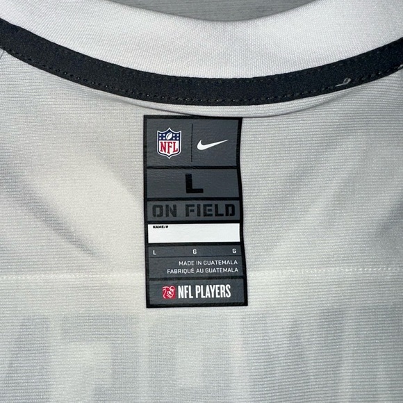 Men’s L Nike Jacksonville Jaguars Trevor Lawrence Game Jersey - Picture 13 of 14